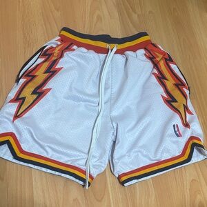 Collect+Select NBA Warriors White Athletic Basketball Men Shorts . Small
